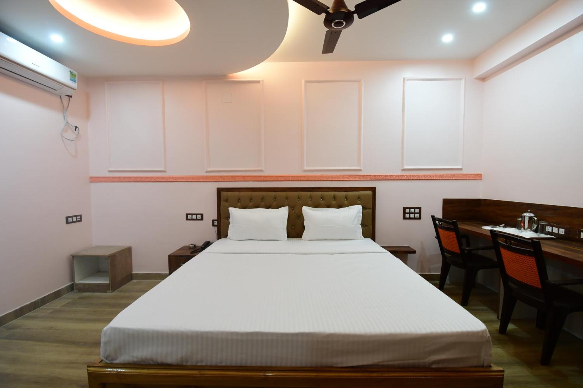 Hotel Sushree International Bhubaneswar Dış mekan fotoğraf